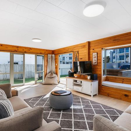 The Iconic Kiwi Bach, Full Site Downtown Mount Βίλα Mount Maunganui Εξωτερικό φωτογραφία